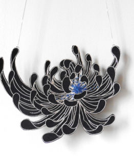 Chrysantheme3 Chrysantheme Collar