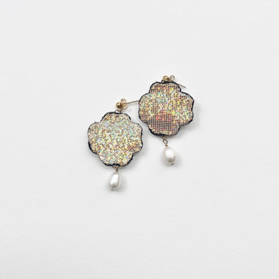 Boucles d'Oreilles Fleurs Or – Image 3
