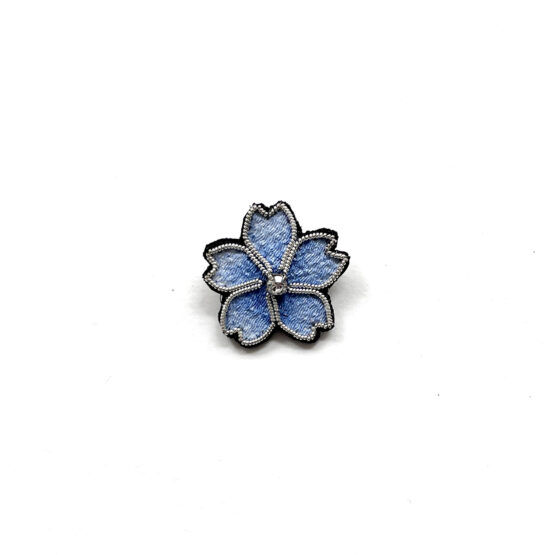 Mini broche Sakura bleu I